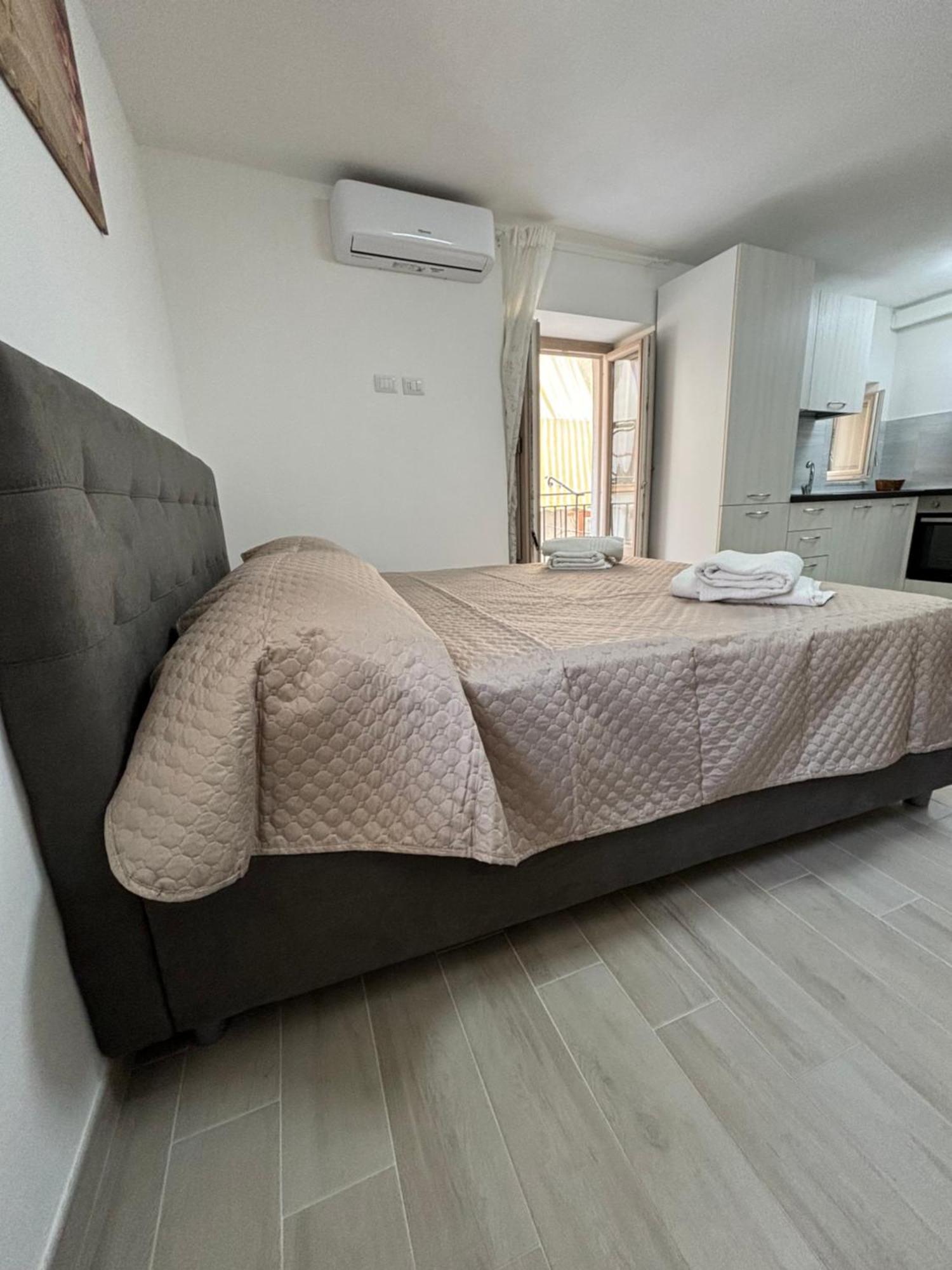 Апартаменты House Nonna Pina Чефалу Экстерьер фото