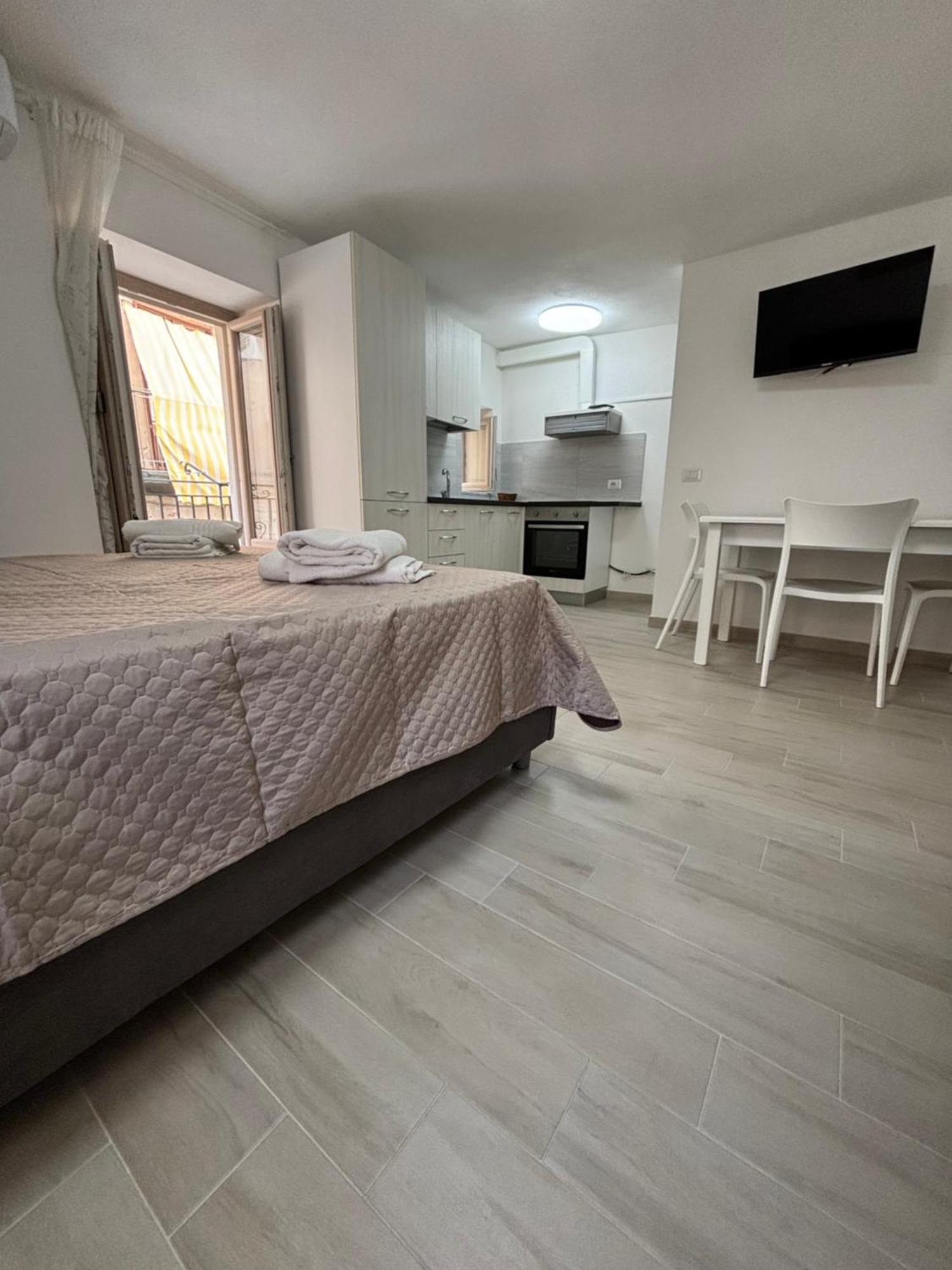 Апартаменты House Nonna Pina Чефалу Экстерьер фото